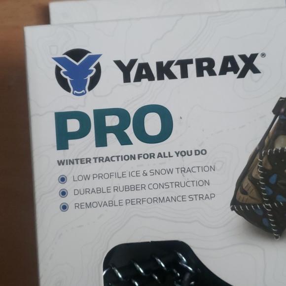 Brand new Yaktrax Pro, Coil design traction - Picture 3 of 8